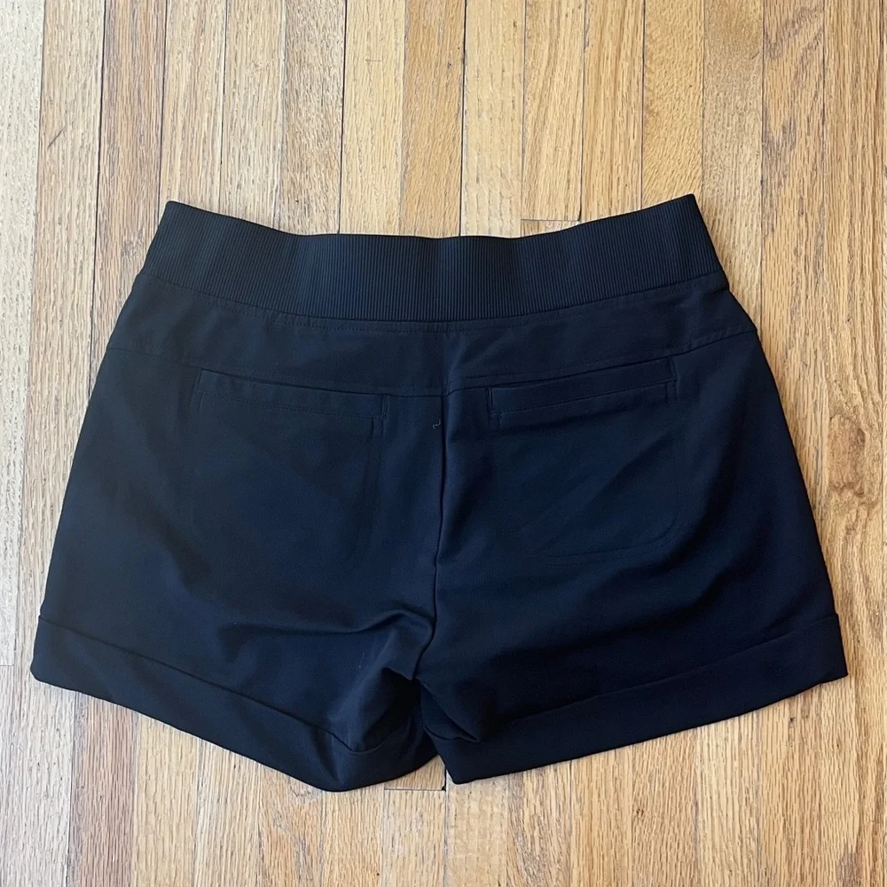 Athleta Midtown 4" Shorts SIZE XS - Picture 3 of 4